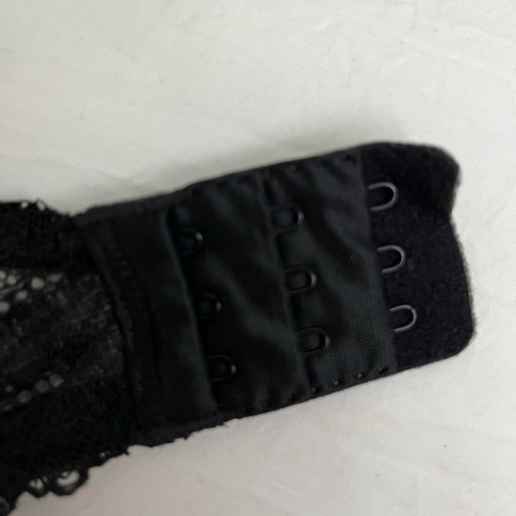 Wacoal “Reveal” lace underwire bra unlined style 851115 black with nude lining - Picture 8 of 12